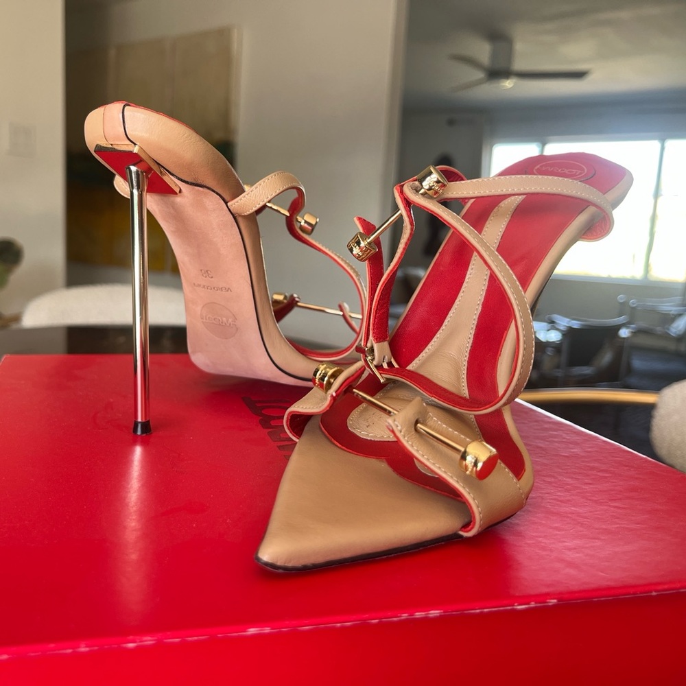 Hardot Carnal Love, Size 38